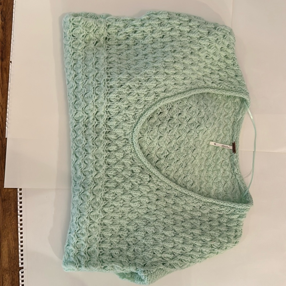 Perfect condition cable knit free people sweater